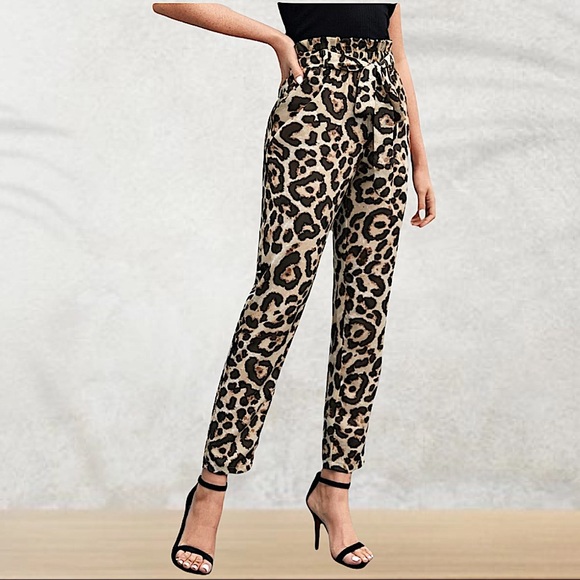 PAPER BAG LEOPARD CROP ANKLE PANTS - Picture 4 of 6